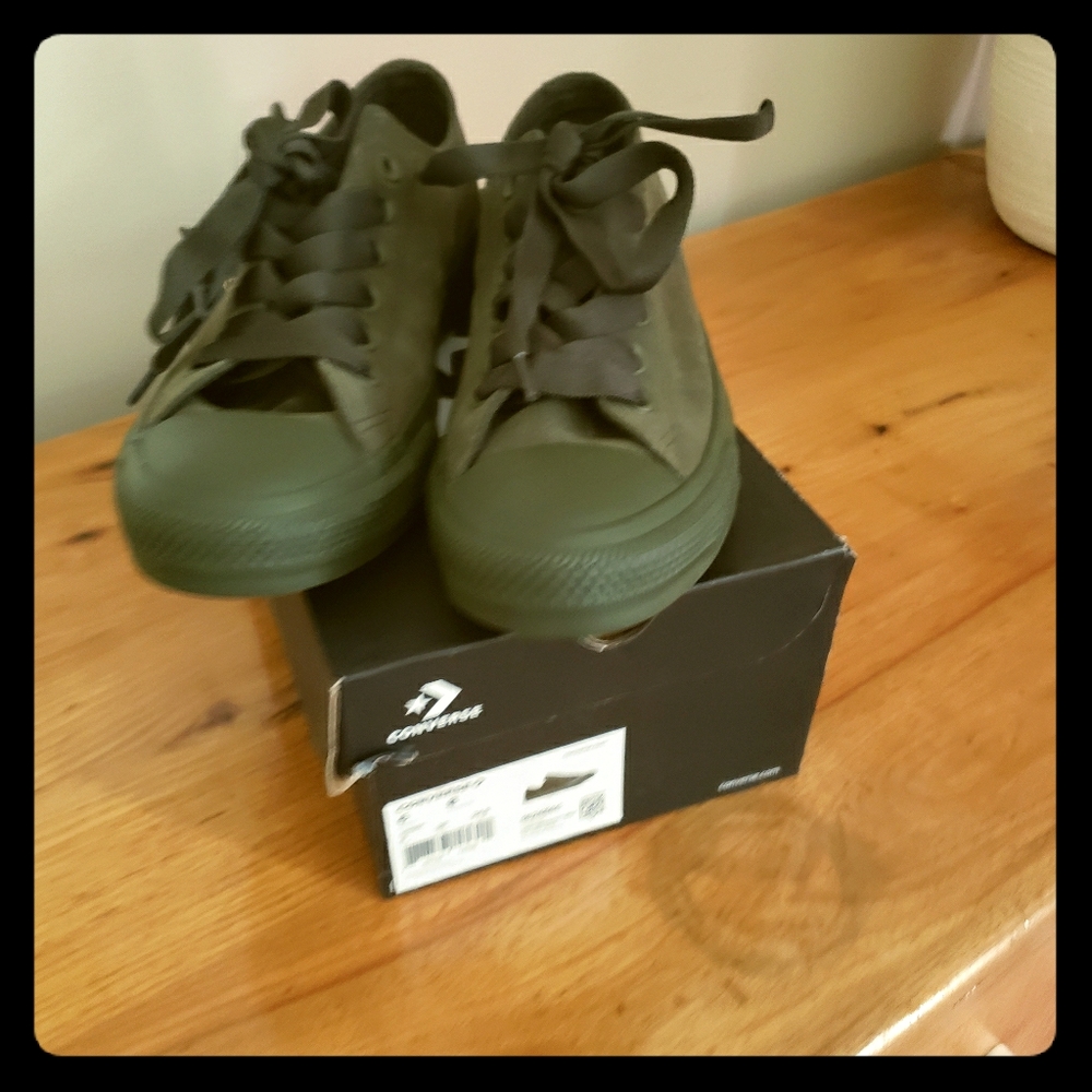 Converse low tops